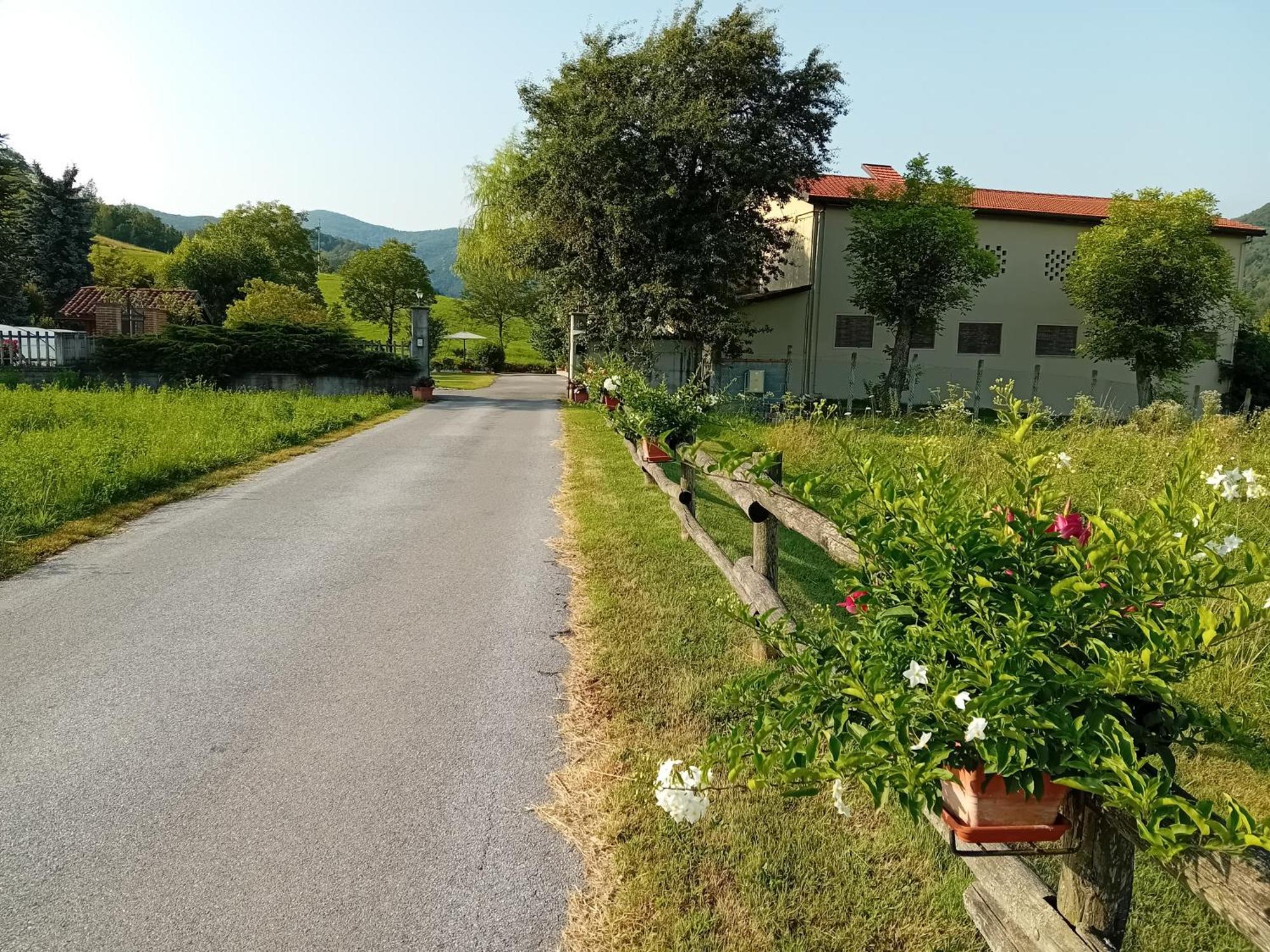 Mombasiglio L'Isola Dla Cerrea B&B 외부 사진